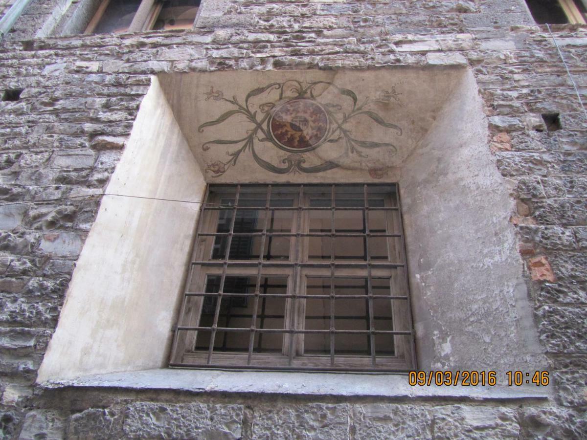 Antica Corte, Bilocale Nel Centro Storico Di Como Apartment Екстериор снимка